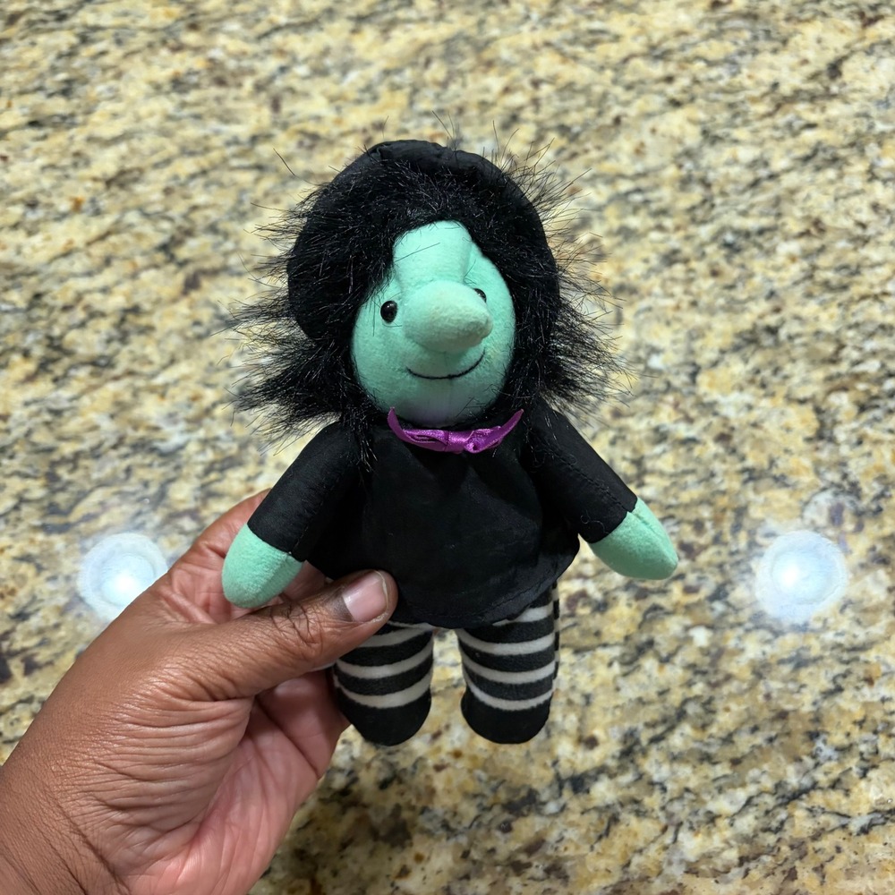 Vintage 1996 Mary Meyer Halloween Witch Plush Green Face Striped Legs 6 inch